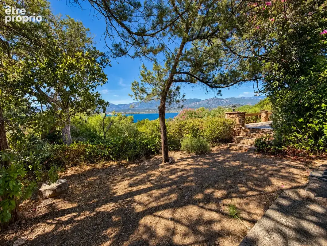 Porto-vecchio   belle villa au calme avec vue mer et environnement verdoyant - photo 10