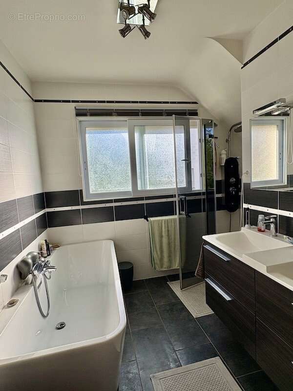 Maison à MAGNY-LES-HAMEAUX