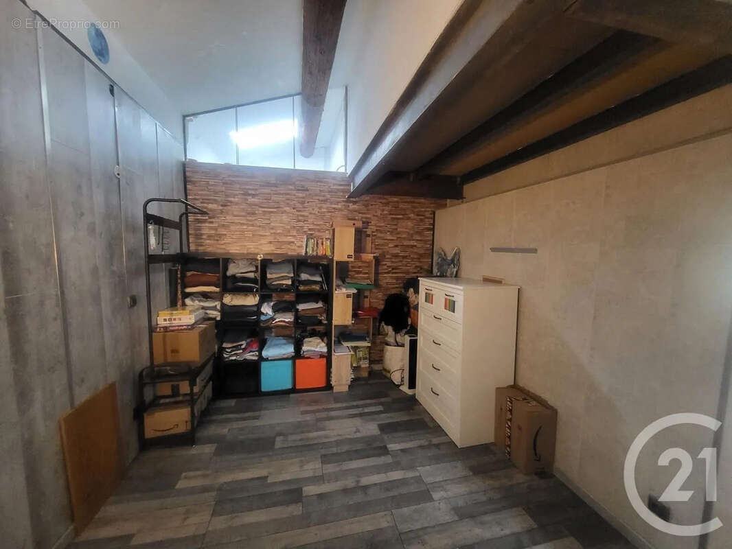 Appartement à MARSEILLE-4E