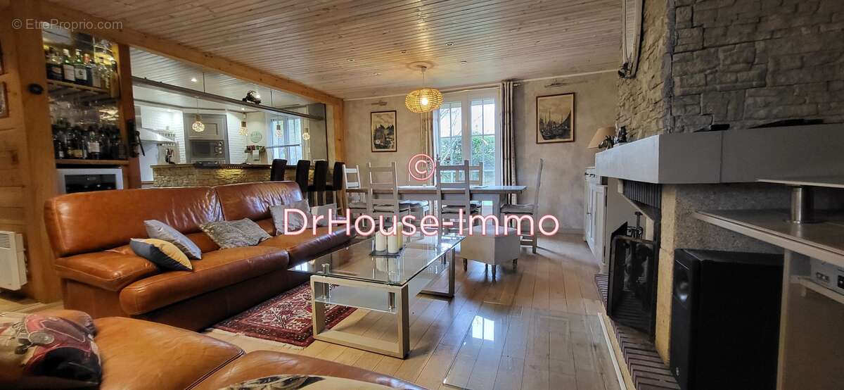 Maison à LA CALMETTE