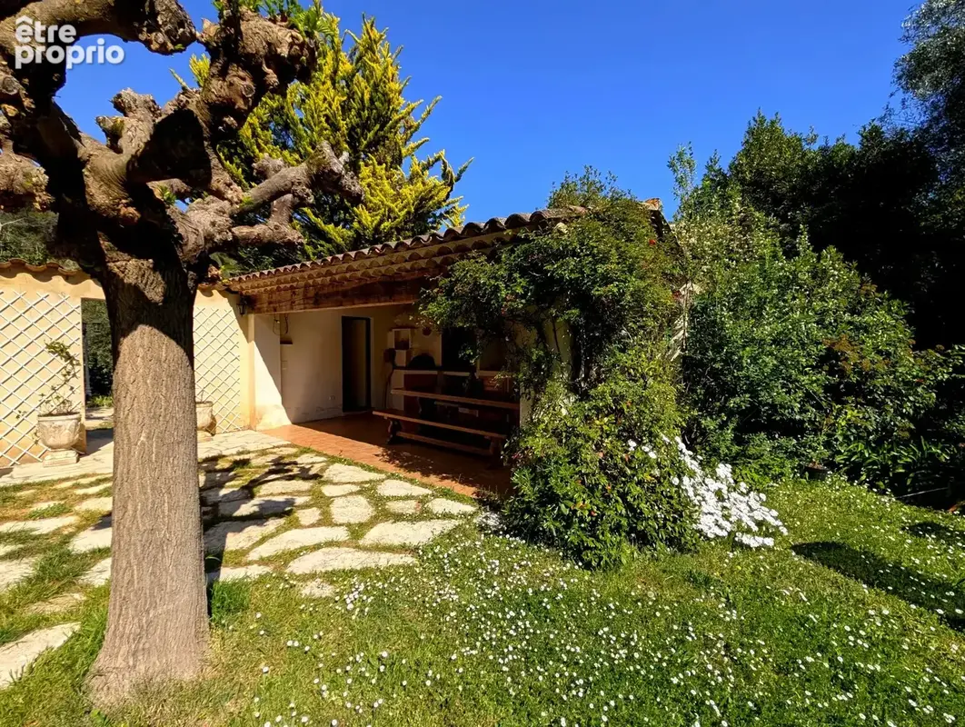 ROQUEFORT LES PINS Maison 5 pièces - 175 m² - Piscine - photo 7