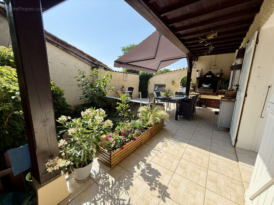 Maison à CORCELLES-EN-BEAUJOLAIS