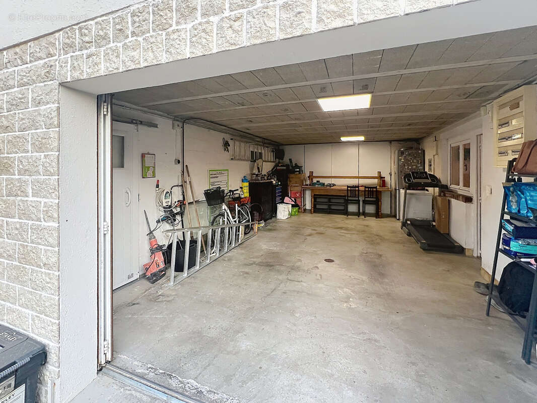 Maison à PARAY-VIEILLE-POSTE