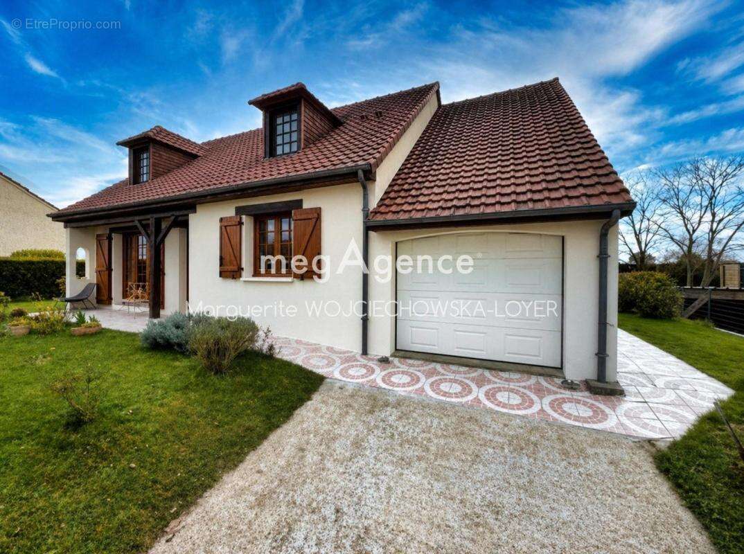 Maison à CHAMPFLEUR