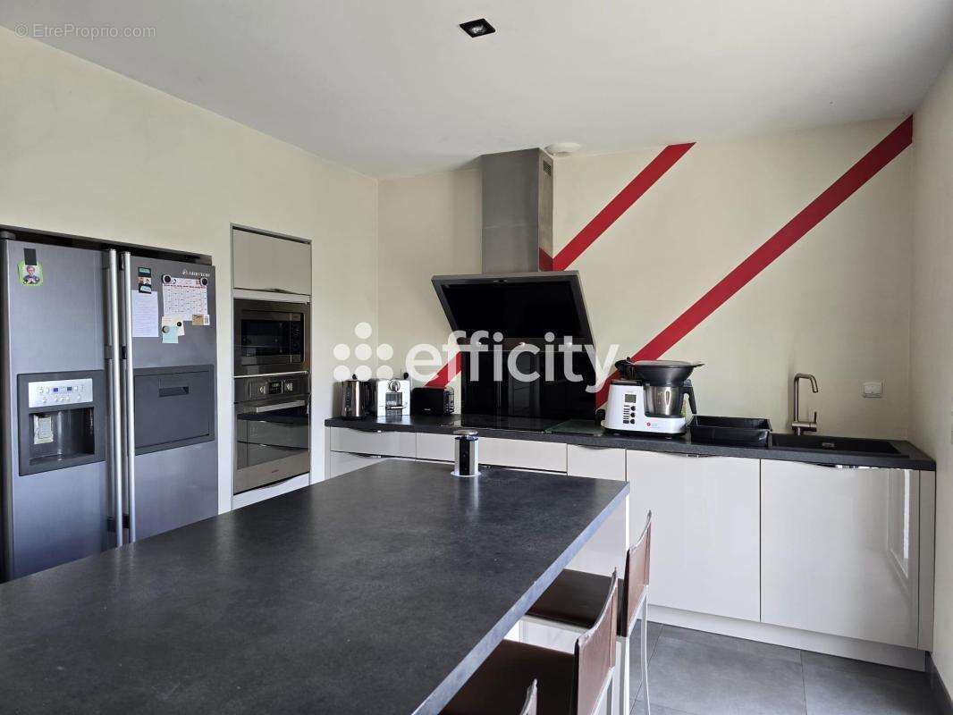 Maison 117 m² à Prahecq  - photo 4