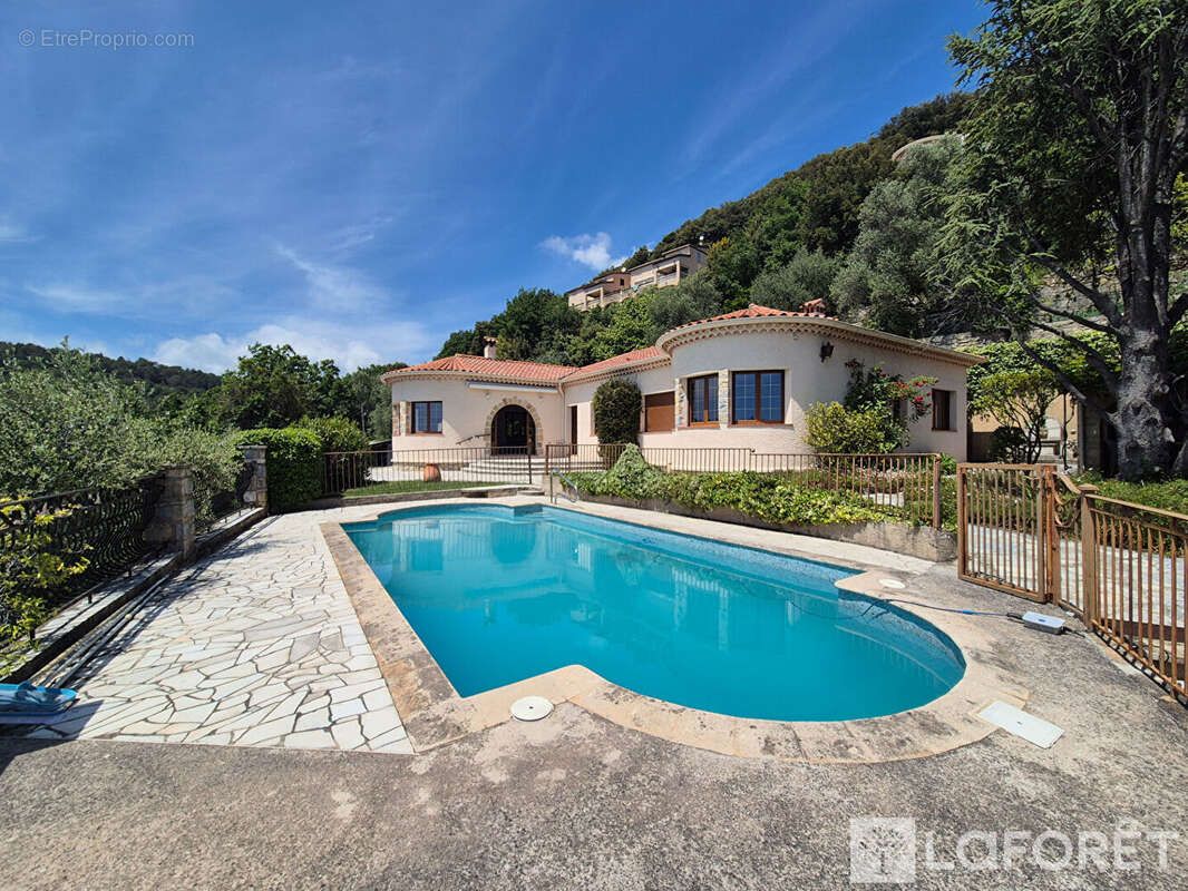 Villa Grasse 7 pièce(s) 151.75 m2 - photo 2