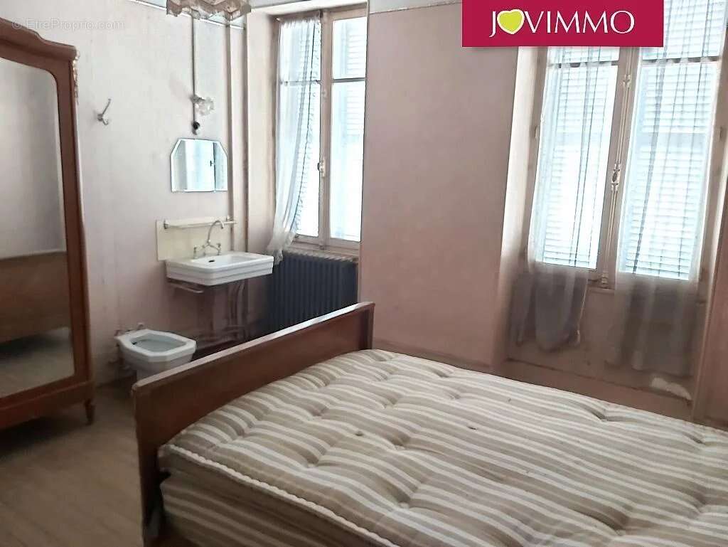 Maison à CHATEAUMEILLANT