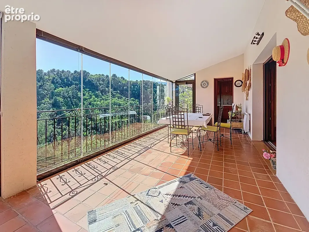 Vence - proche  centre ville - villa 8 pieces - photo 3