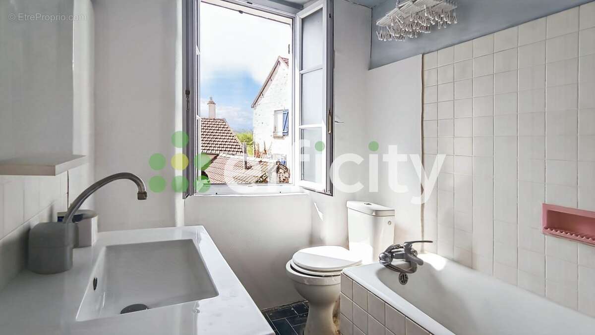 Maison à BENNECOURT