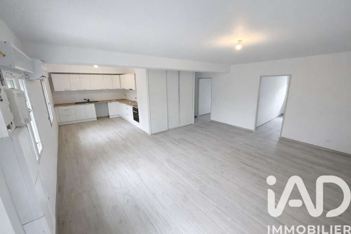 Photo 2 - Appartement à NIMES