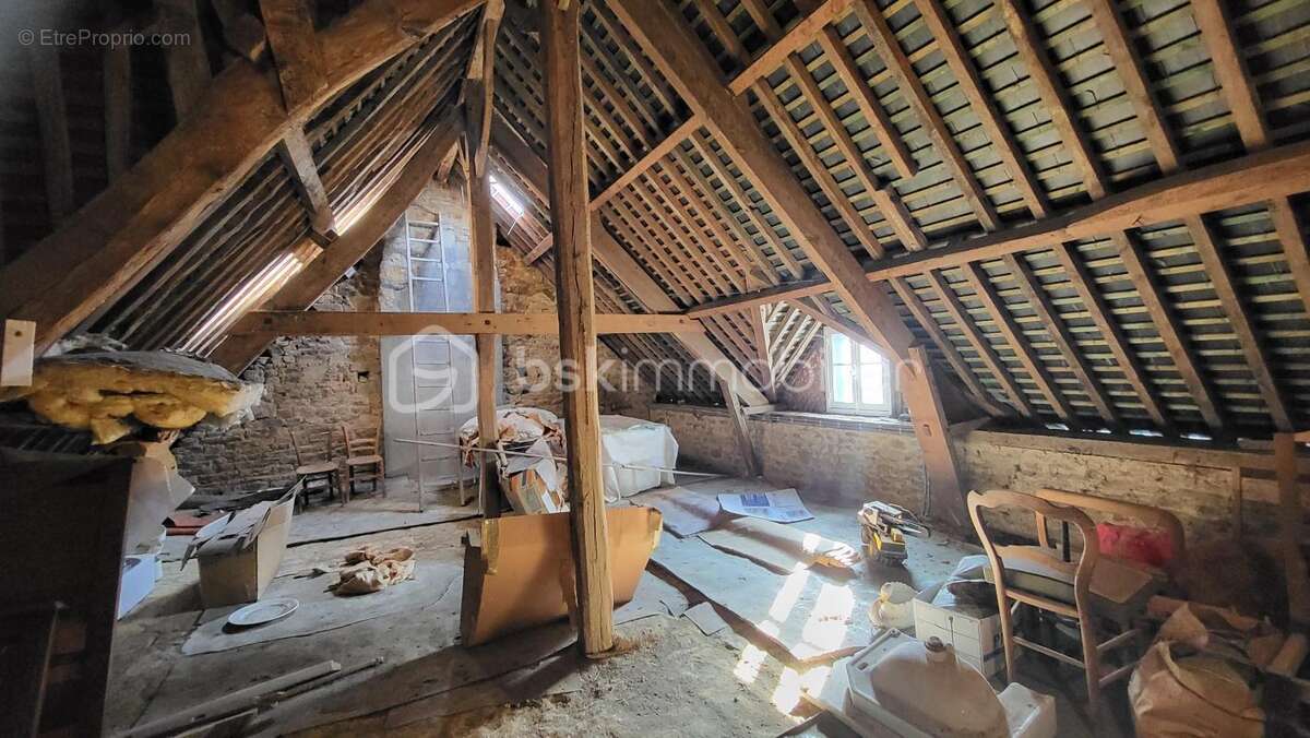 Maison à SAINT-SEVER-CALVADOS