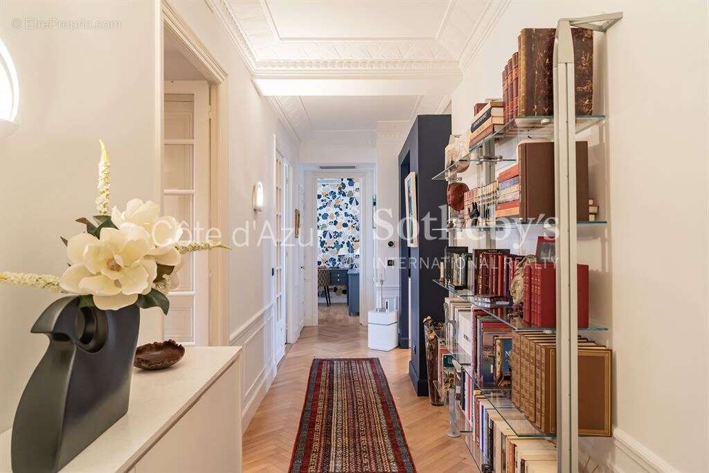 Nice Carré d'Or, appartement Belle Époque de 146 m² avec 4 chambres sur le boulevard Victor Hugo - photo 19