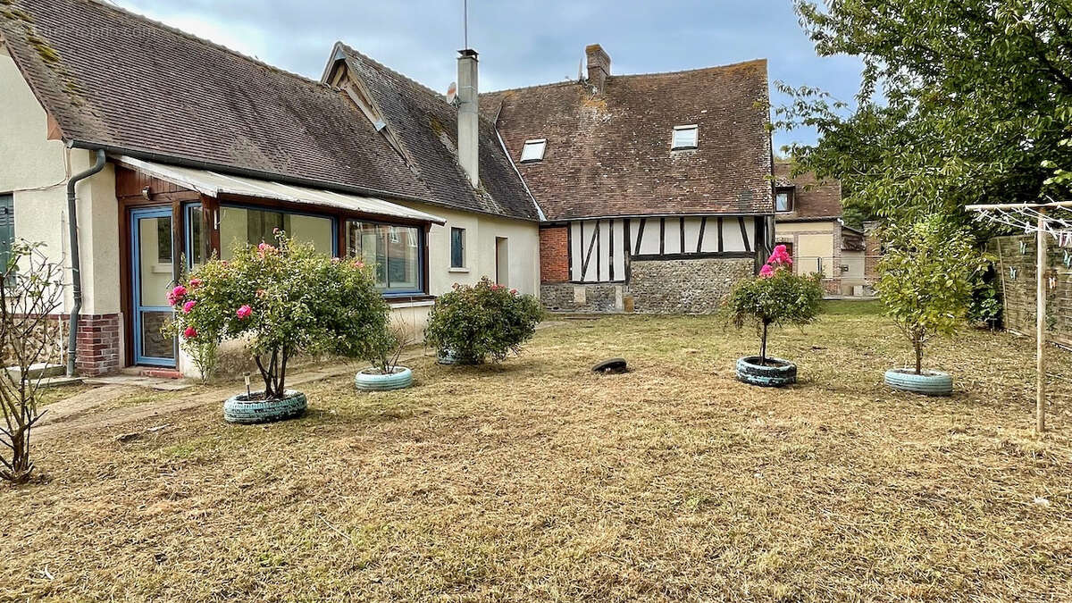 Maison à LA FERRIERE-SUR-RISLE