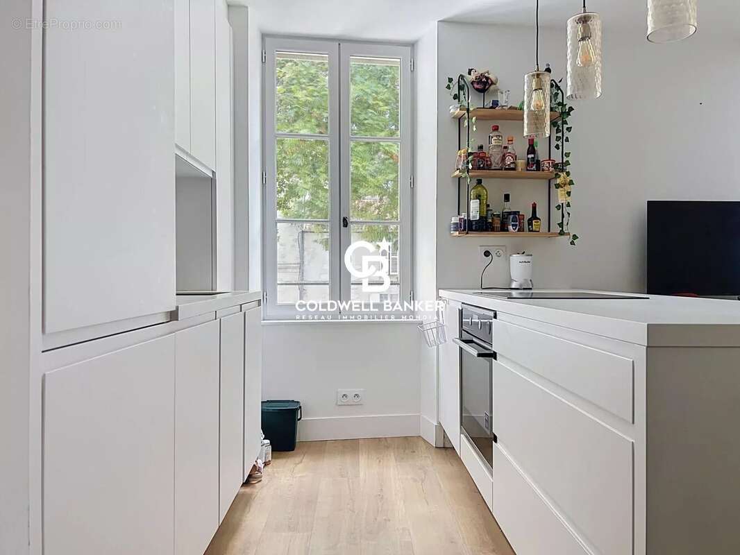 La Rochelle – Centre-ville  Appartement rénové à l'esprit maison de ville - photo 5