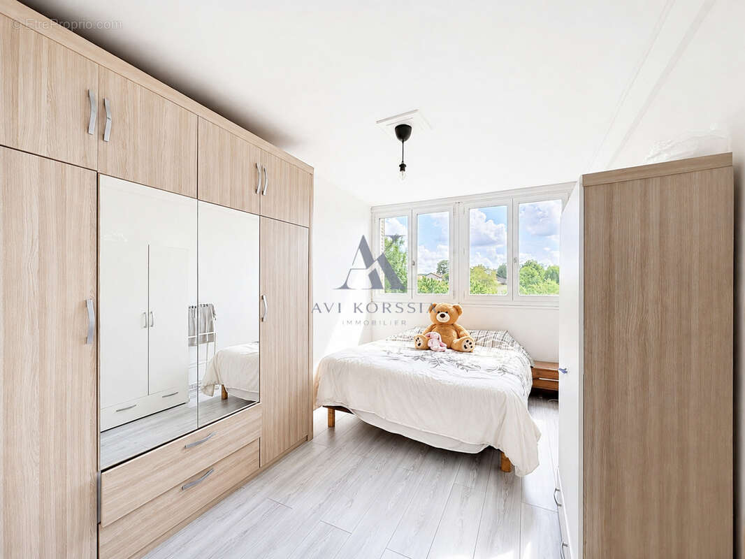 Saint-Priest   Appartement T4 de 62 m2 traversant avec balcon - photo 5