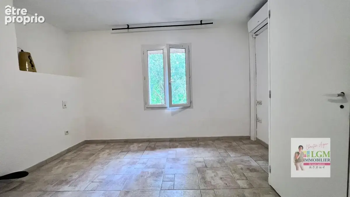 Appartement T3 rénové avec terrasse, piscine et parking – Corbes - photo 7