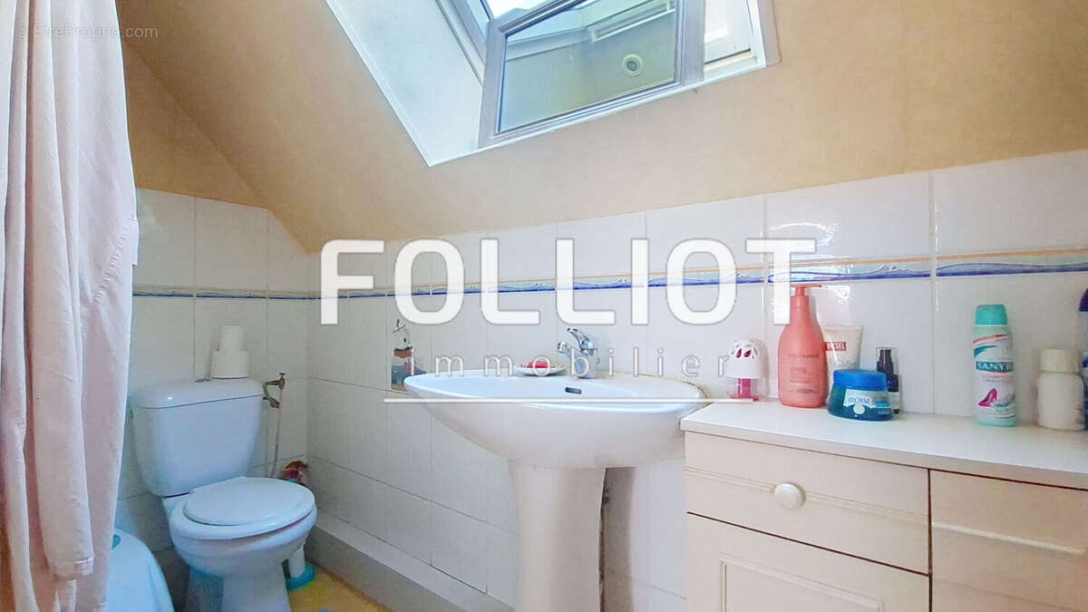 Maison à VILLEDIEU-LES-POELES