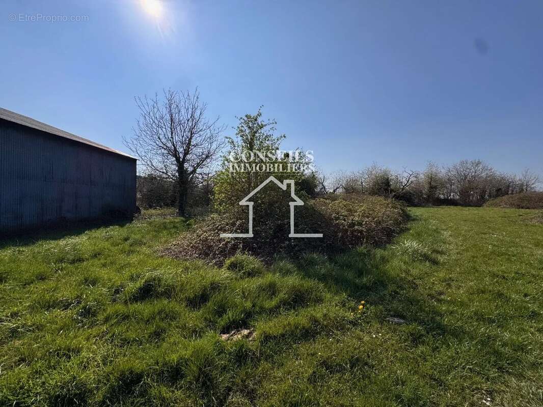 Maison à SAINT-JULIEN-DU-SAULT