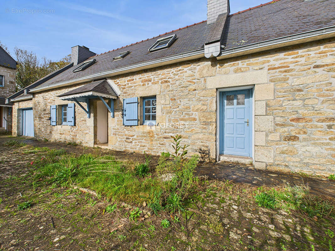 Maison à LANDUDEC