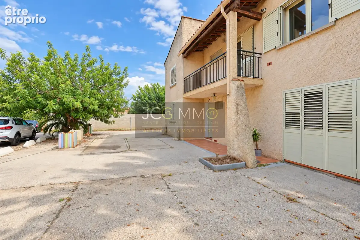 T4 de 87.5 m2 avec terrasse, garage et parking privatif ! - photo 11