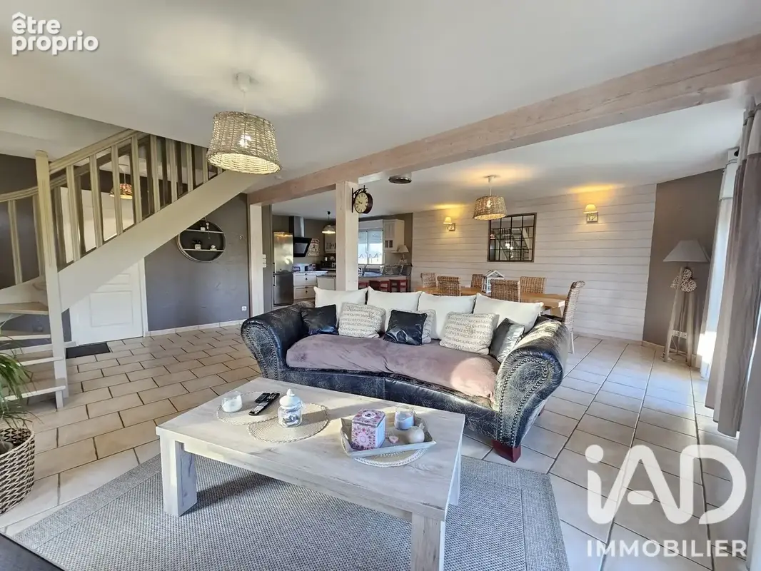 Photo 1 - Maison à LOMBRON