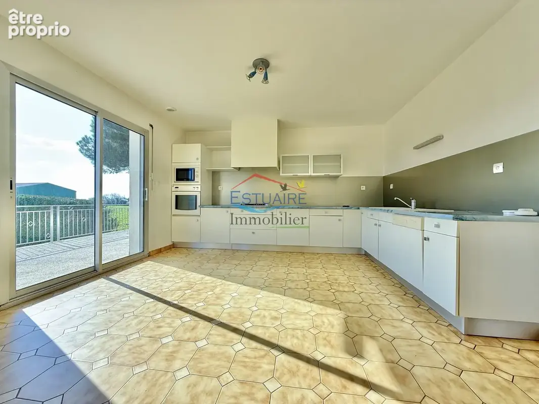 Maison 148 m² à Malville  - photo 3