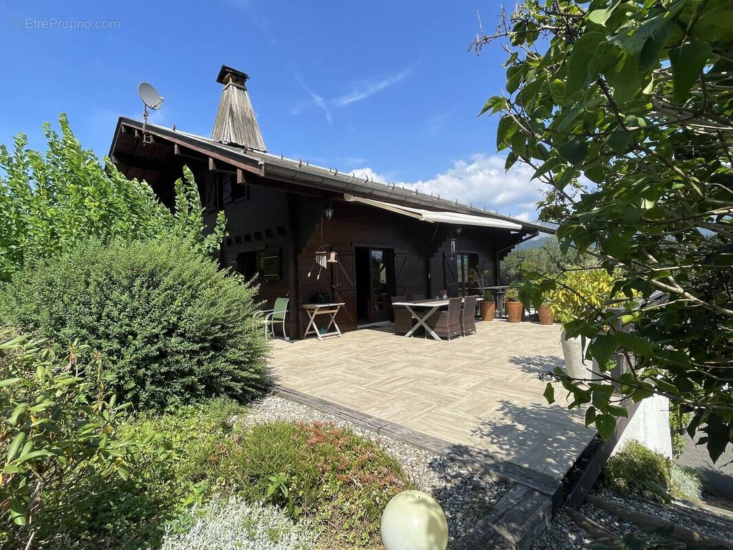 Photo 1 - Maison à ENTREVERNES