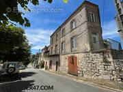 Maison à SAINT-PASTOUR
