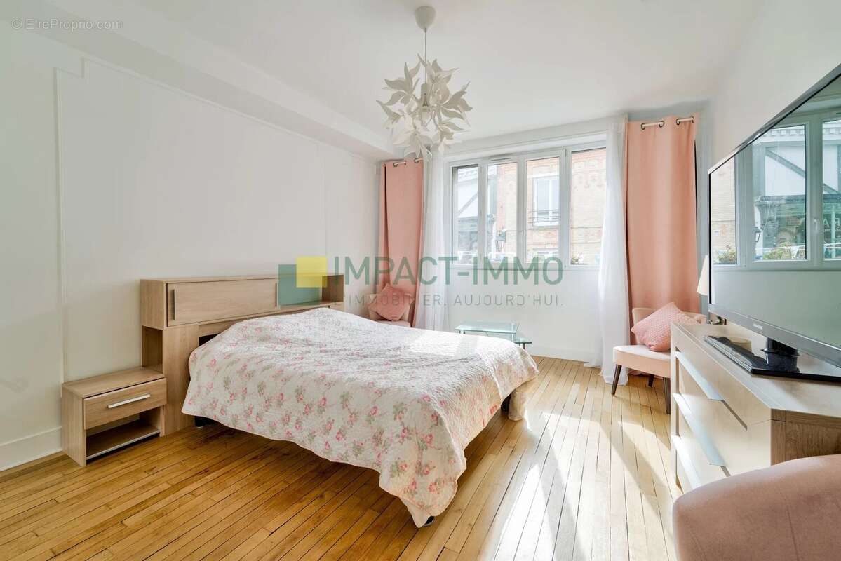 Appartement à COLOMBES