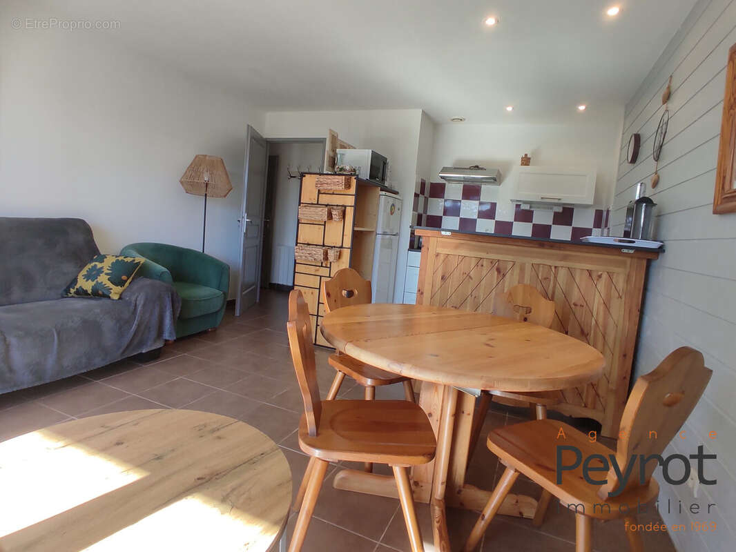 Appartement à LES ANGLES