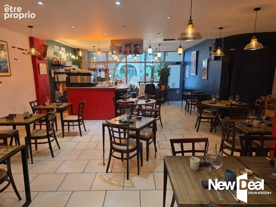 Restaurant en coeur de ville (murs et fonds) - photo 5