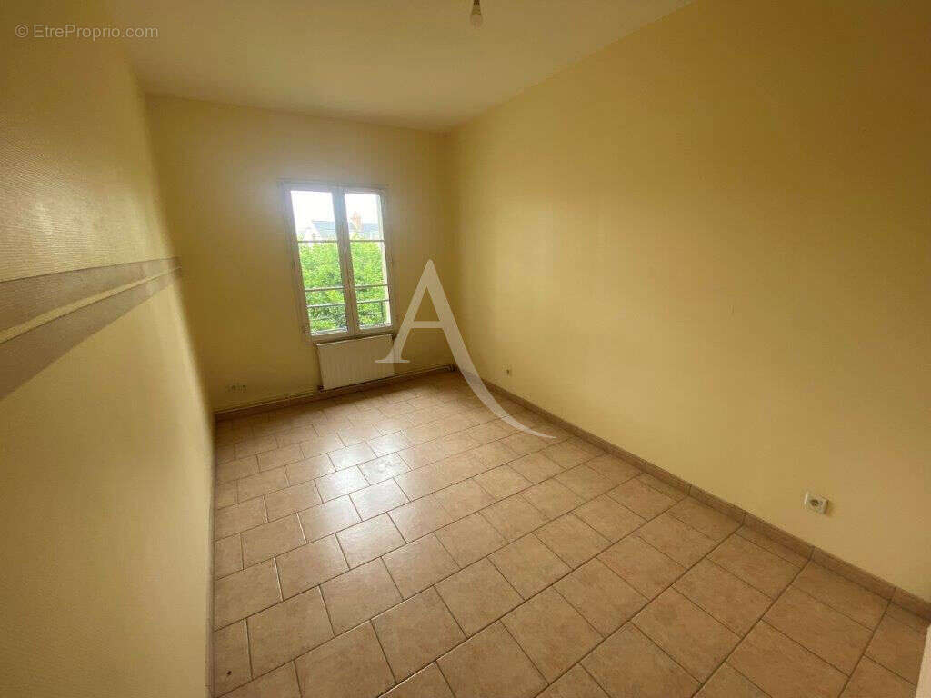 Maison à NEUVILLE-AUX-BOIS