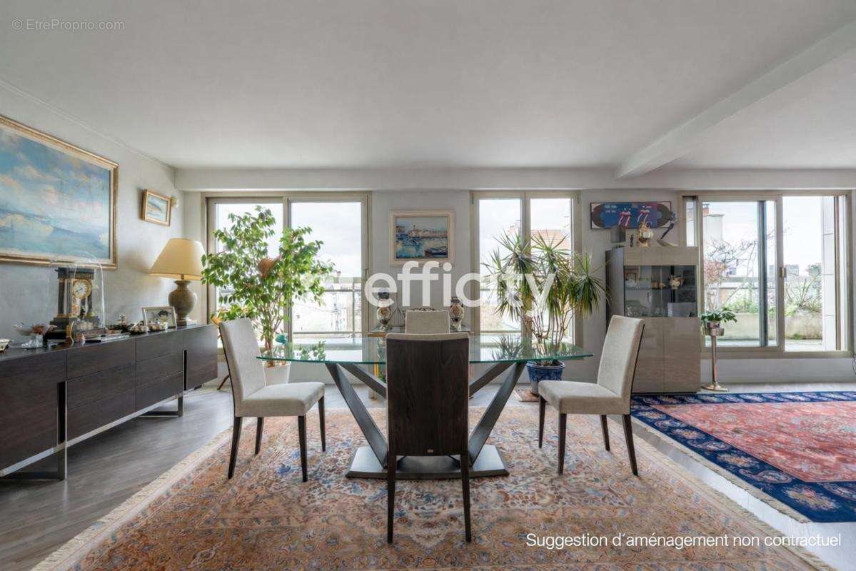 Appartement à LEVALLOIS-PERRET