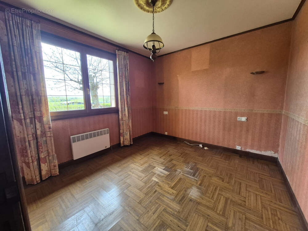 Maison à NEUFCHATEL-EN-BRAY