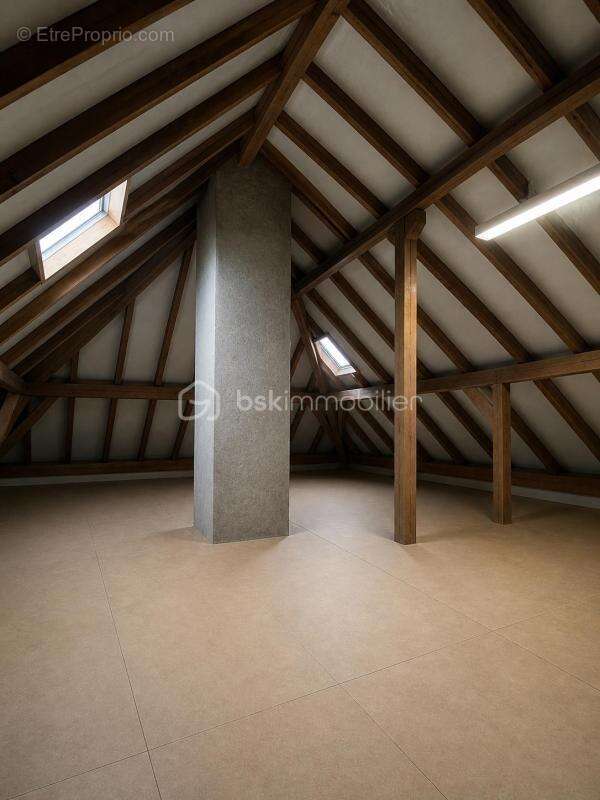 Maison de ville F5 de caractère – 113 m² – Sous-sol complet – Garage 2 voitures - photo 16