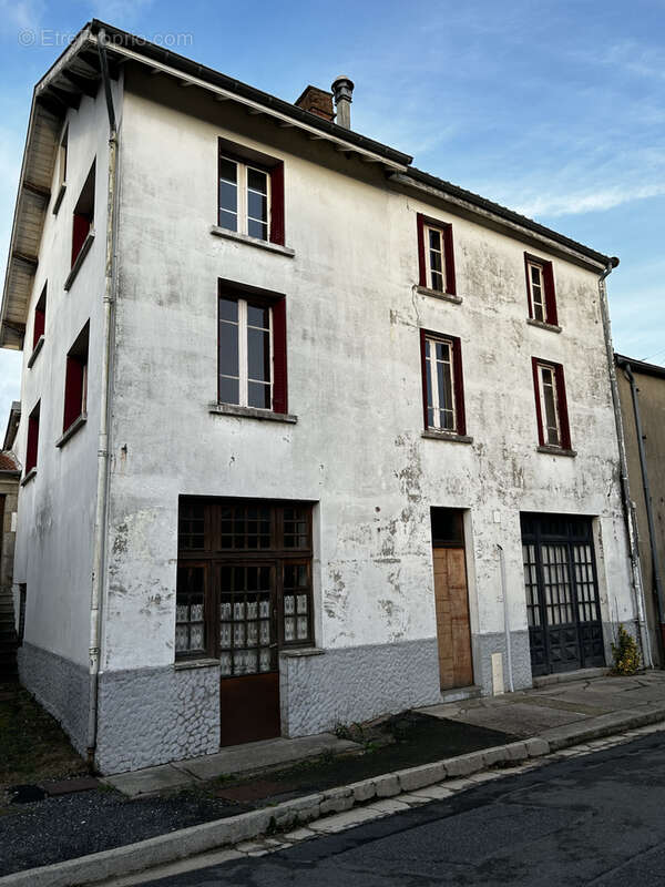 Maison à LACHAUX