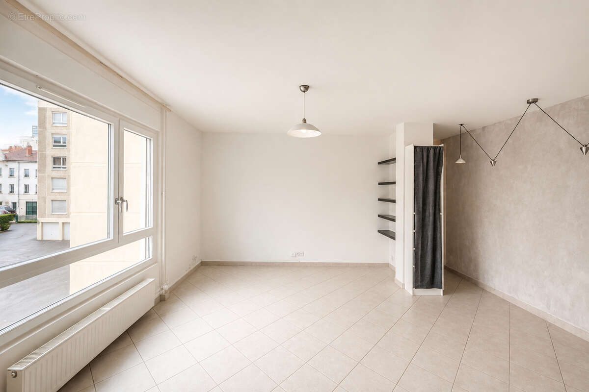 Appartement à LYON-3E