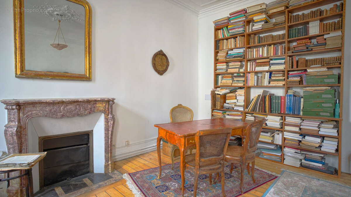 Appartement à FONTAINEBLEAU