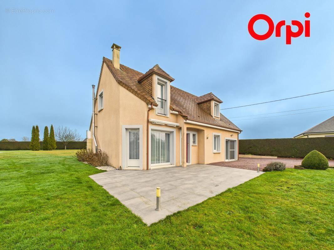 Maison à BERNAY