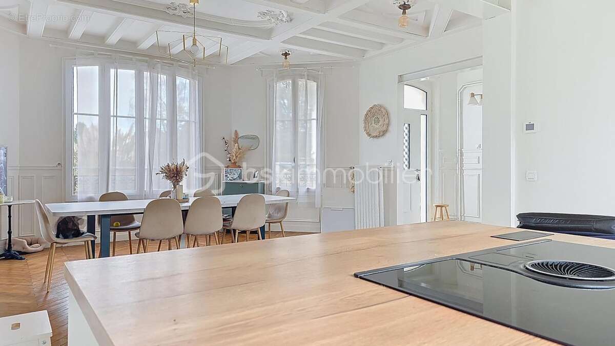 Maison à BRIE-COMTE-ROBERT