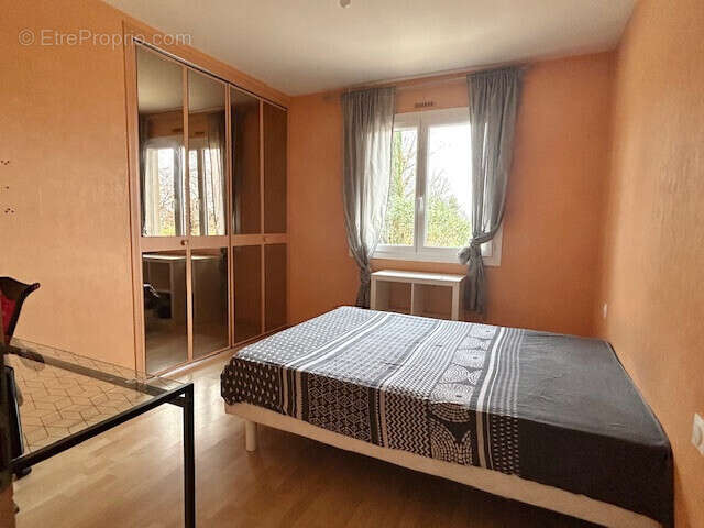 Maison à SAINT-ETIENNE-DE-TULMONT