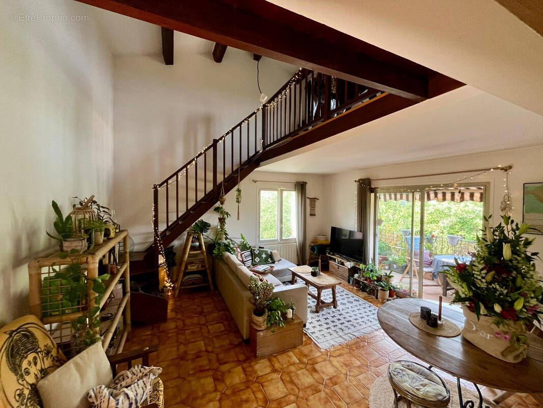 Appartement à PEYMEINADE