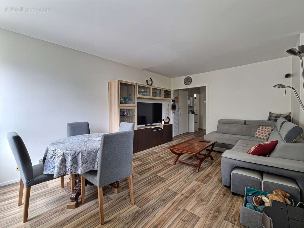 Appartement 67 m² à Boissy-Saint-Leger  - photo 2