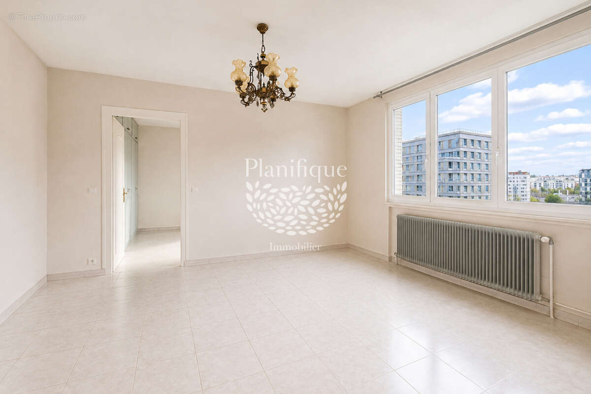Appartement T2 avec fort potentiel   Dernier étage - photo 3
