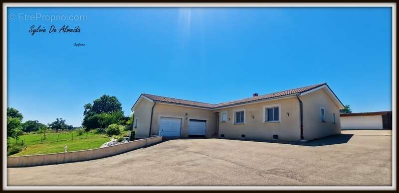 Maison à vendre, Plain pied 106 m², 5 pièces ARBIGNY (01)PONT DE VAUX,4 chambres,terrain clos 2000m² - photo 2