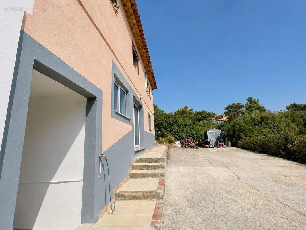 Vente Appartement Le luc(83340) 179 000ï¿œ - photo 2