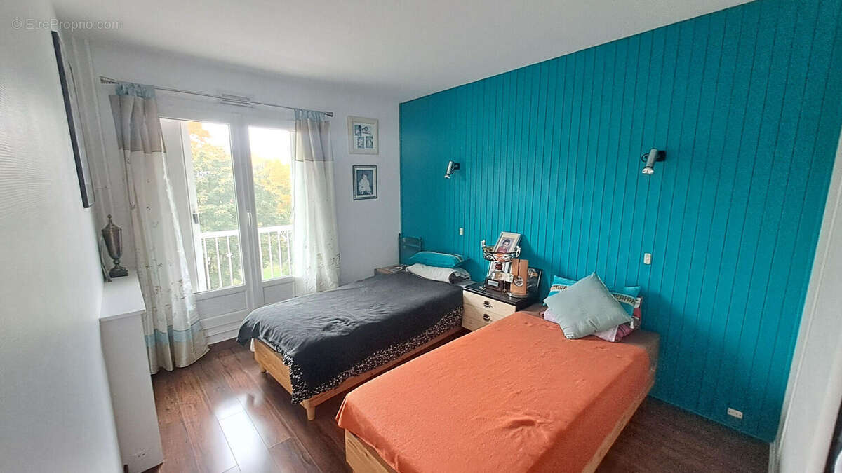 Appartement à MAGNY-LES-HAMEAUX