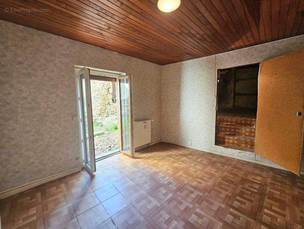 Maison de village - Extérieur - Beau potentiel - photo 8