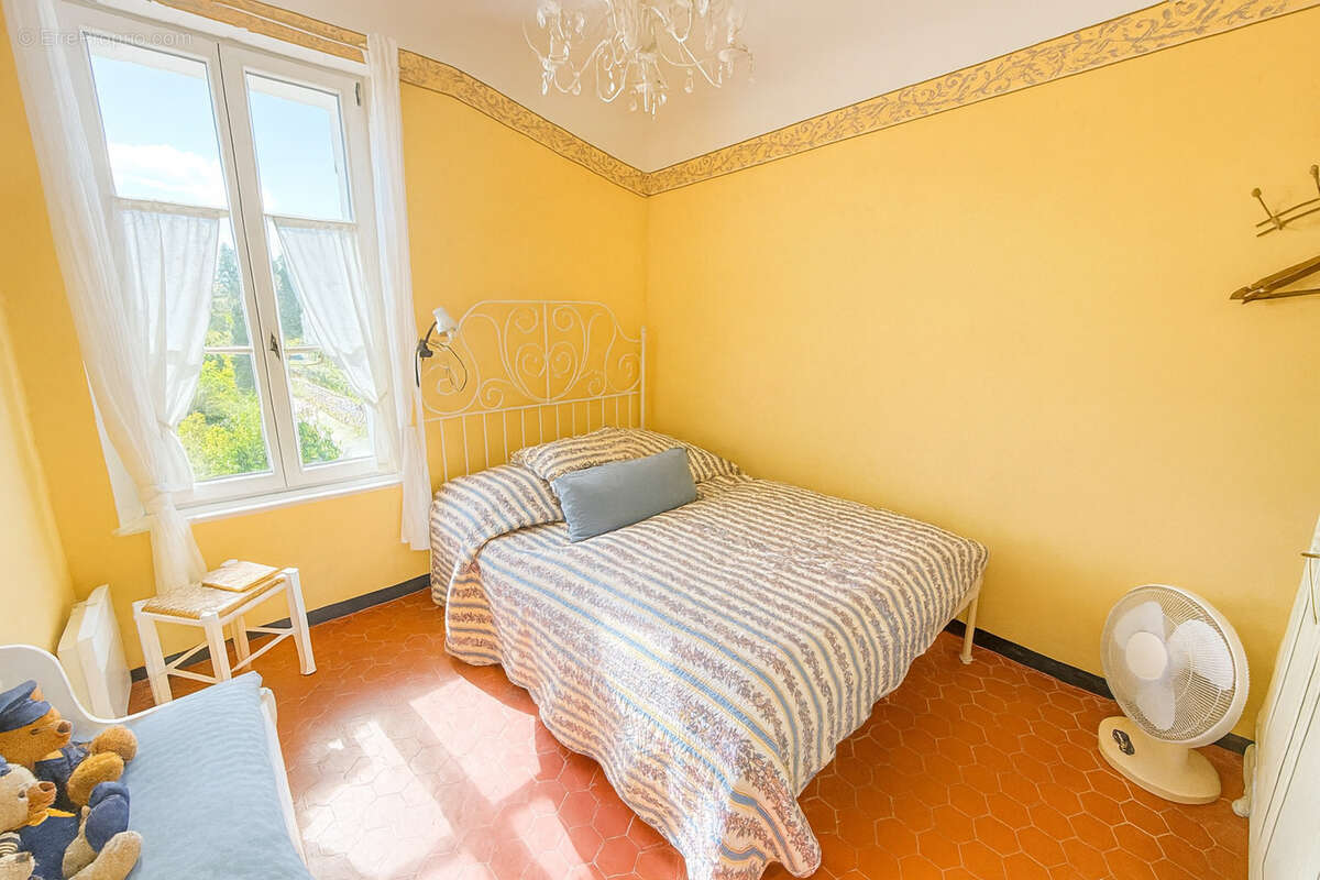 Maison à SOLLIES-TOUCAS