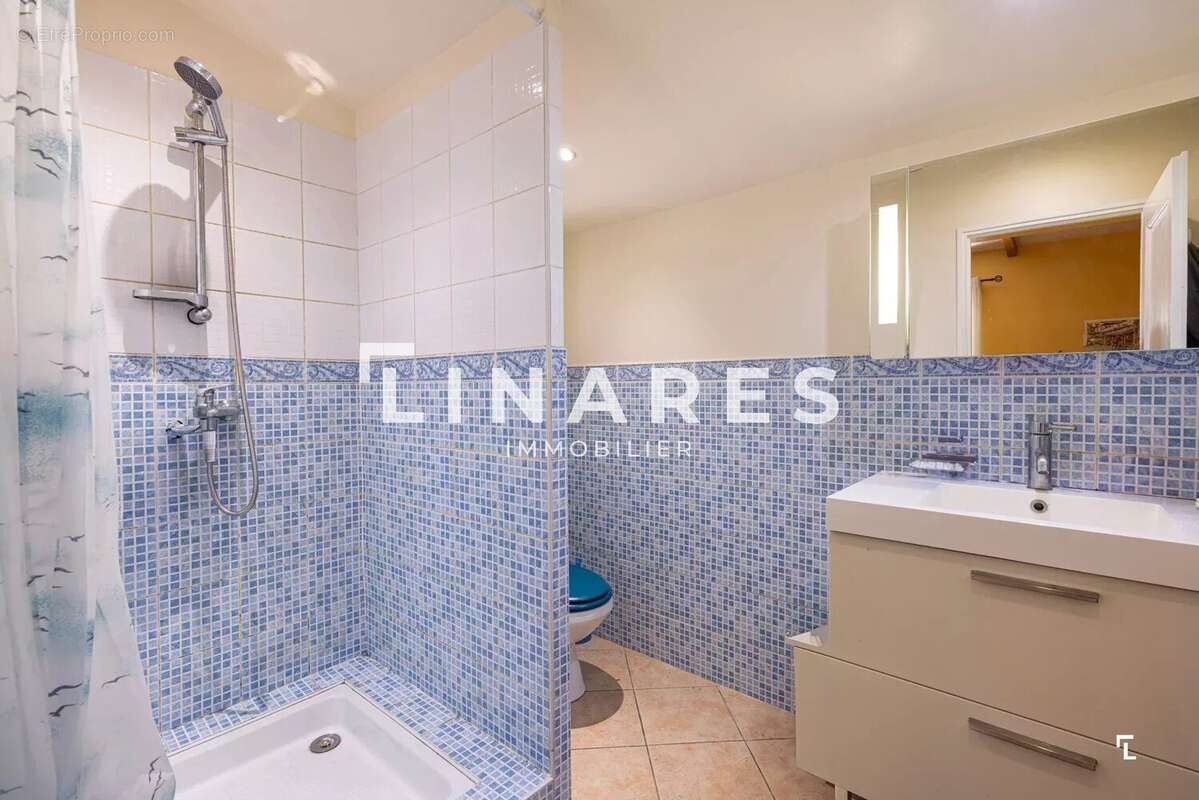 LA  FAMILIALE - Villa T5 de 125m² + Appartement de 46m² + Garage de 19m² -  Piscine - Parcelle 1500m² - 13013 Château Gombert - photo 22